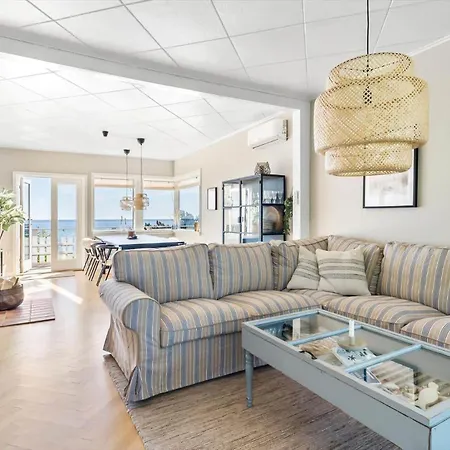 6823-allinge-tejnvej-41 * Allinge-Sandvig